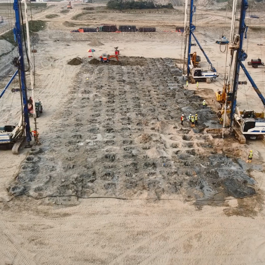 Menard Asia provided a cost-effective ground improvement solution using their Deep Soil Mixing (DSM) technology, combined with steel reinforcement to create columns with a depth of 17m to 26m.